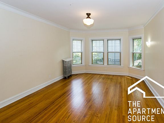 2nd image of 914 Crain St APT B-3n
