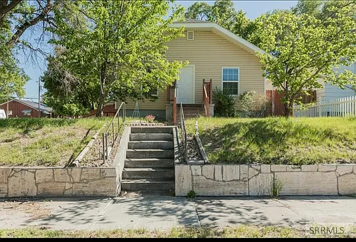 594 J St Photo 1