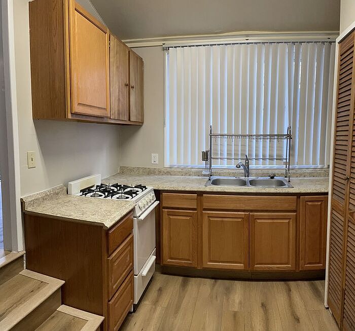 1st image of 1118 Grand Ave #1118