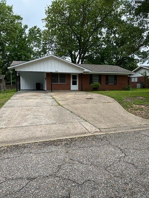 1st image of 1117 Cloverdale Dr