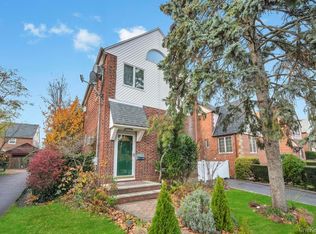 88 Marlboro Road, Valley Stream, NY 11581