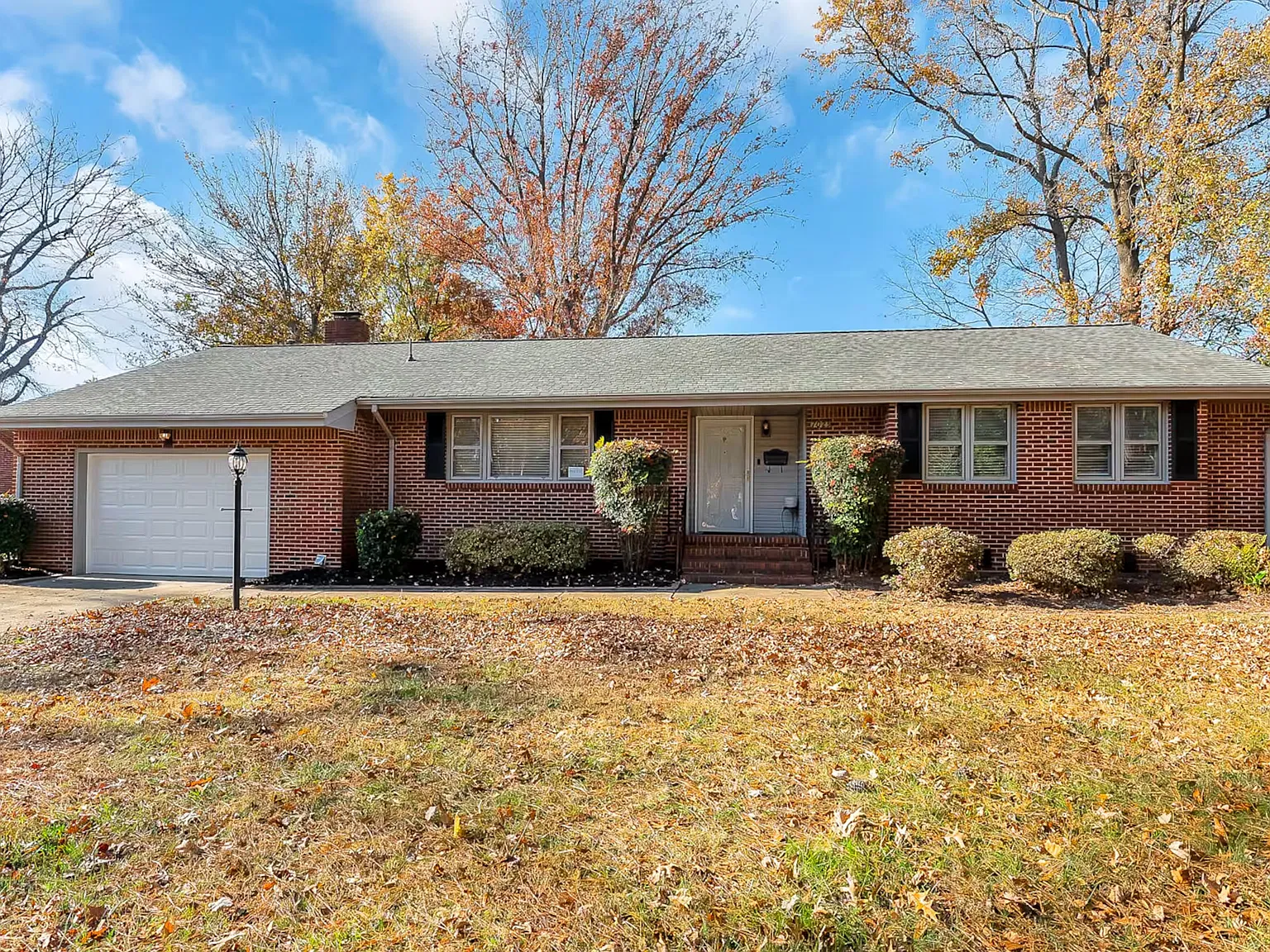 3 bed, 1686 sqft, $3,950 — Photo 1