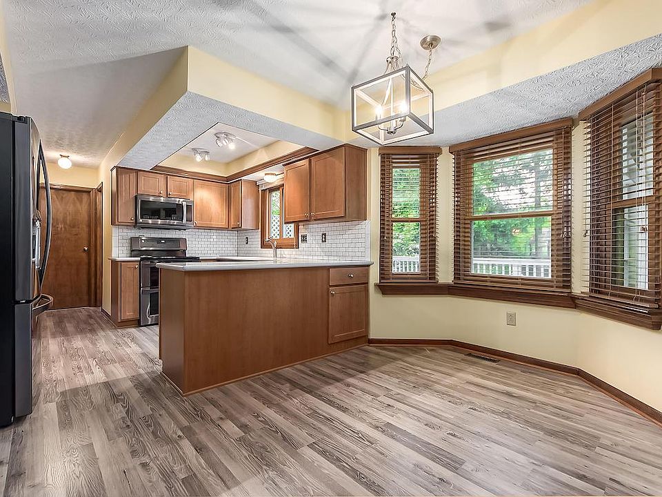 1st image of 1085 Lyndale Dr