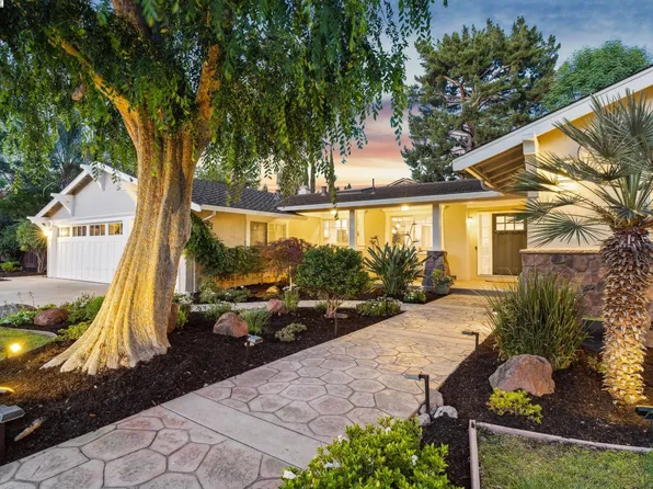 290 Bolla Ave, Alamo, CA 94507