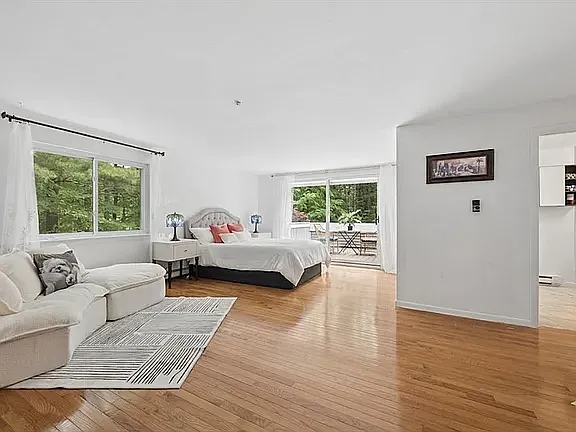 10 Cold Harbor Dr — Photo 28