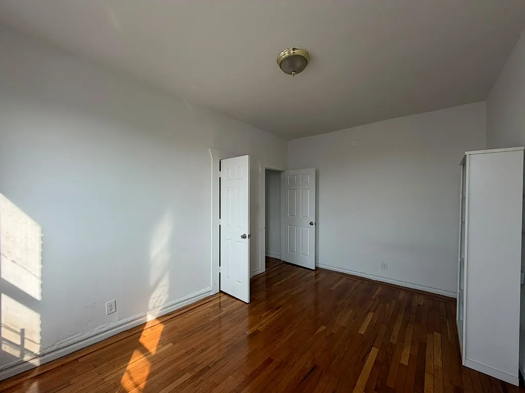 3204 Holland Ave — Photo 4