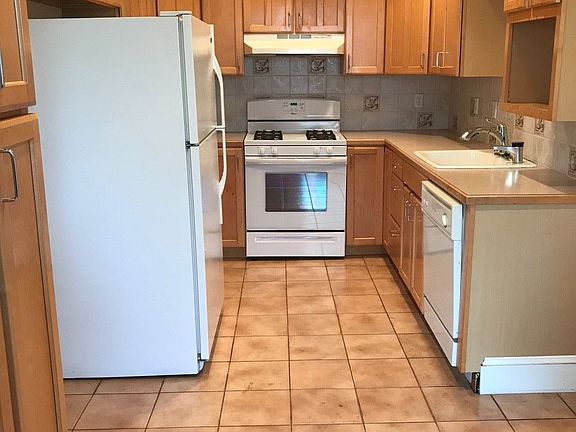 1714 Beacon #2 Brookline (Washington Square) Shared Unit P