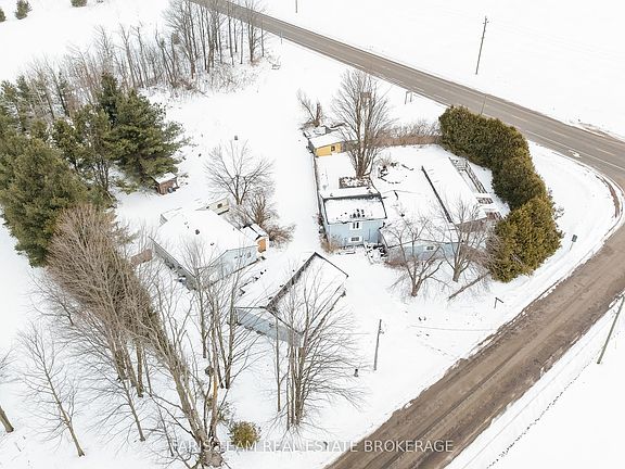 2nd image of 1008 Rainbow Valley Rd W