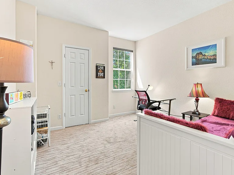 1153 S Alton St #B — Photo 15
