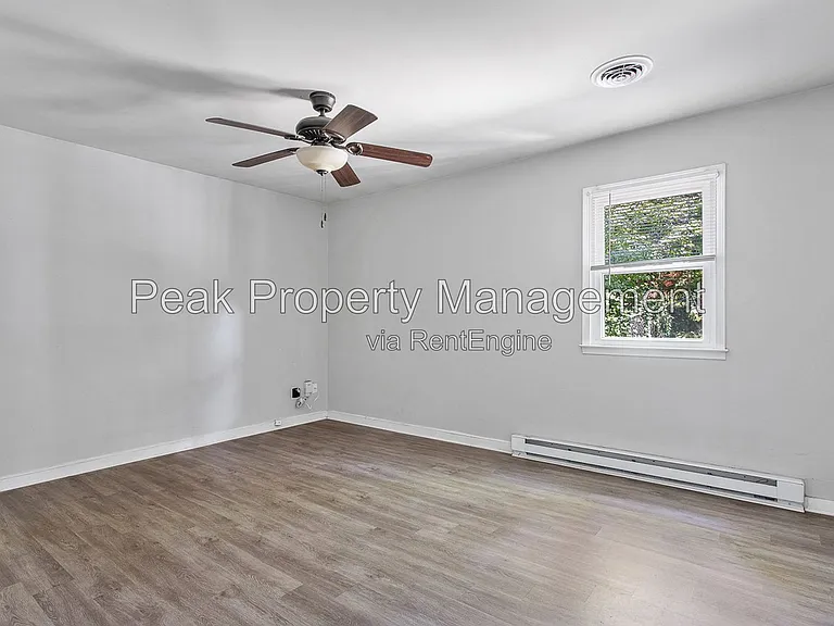 3801 Grizzard Dr — Photo 3