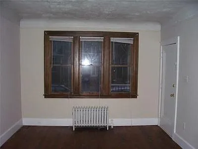 847 Beaconsfield Ave — Photo 3