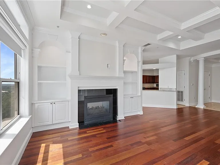 3334 Peachtree Rd NE #1902 — Photo 12
