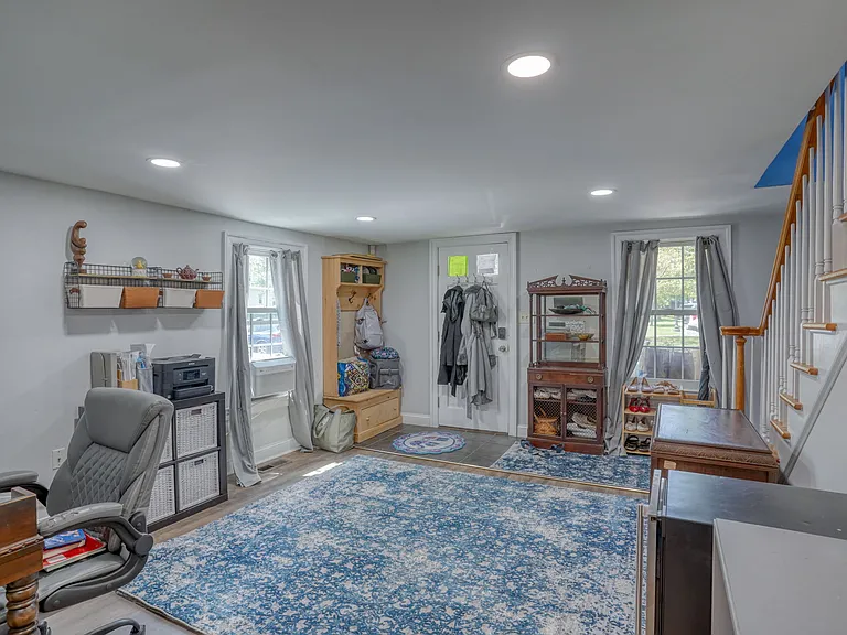 103 S College Ave — Photo 5