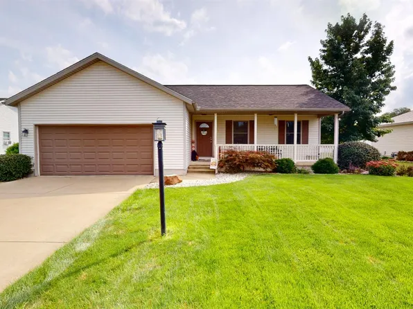 45 Whitney Dr, Fremont, OH 43420