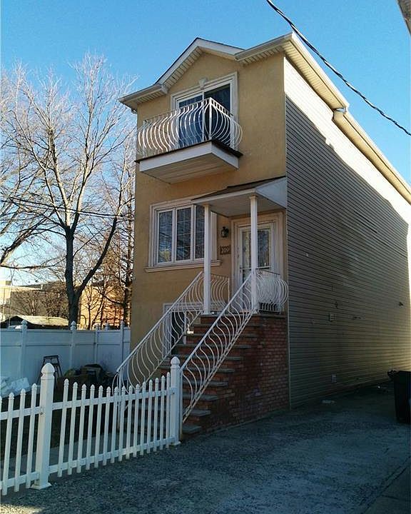 1st image of 209 Oder Ave