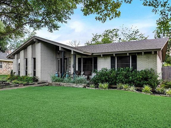 3rd image of 4005 Jackson Dr