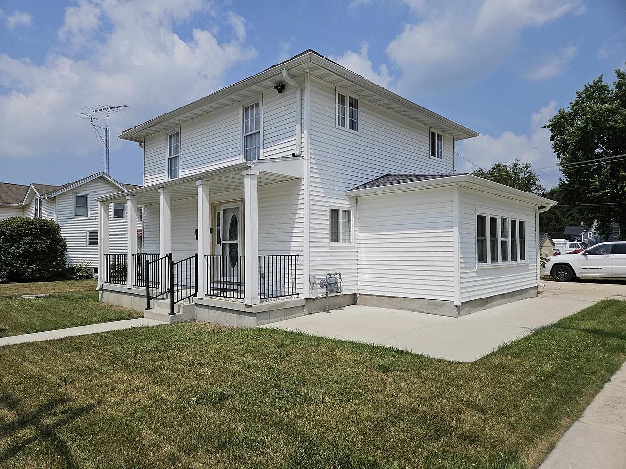 626 East Main Street, Waupun, WI 53963 MLS 1960773 Zillow