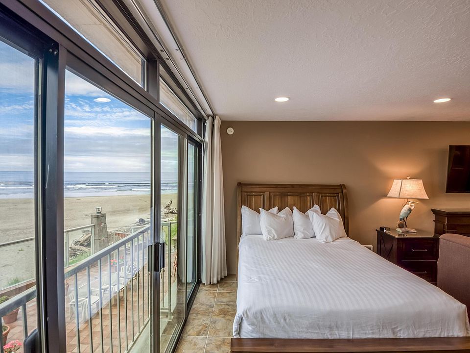 1st image of 4009 SW Highway 101 #222
