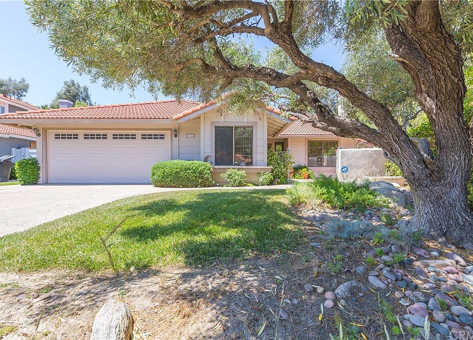 2nd image of 45544 Kimo St