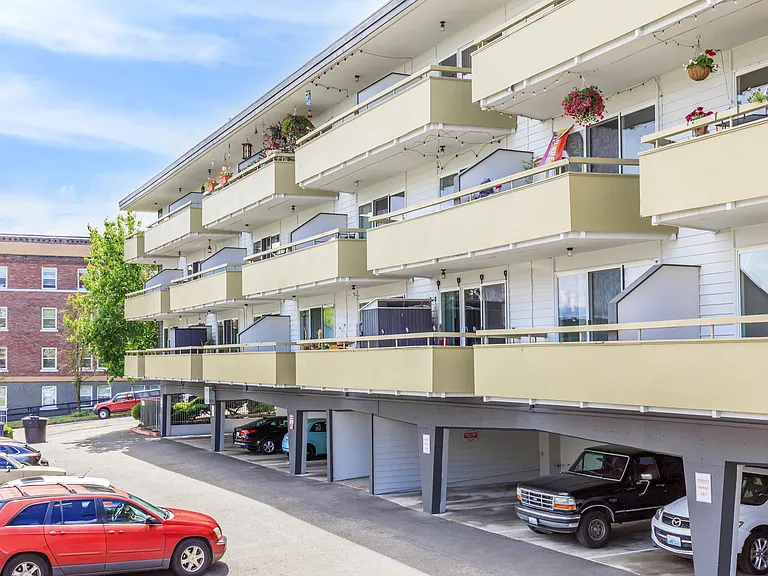 Baycrest — Photo 22