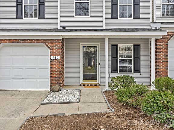 2nd image of 939 Sparrows Nest Ln Lot 604
