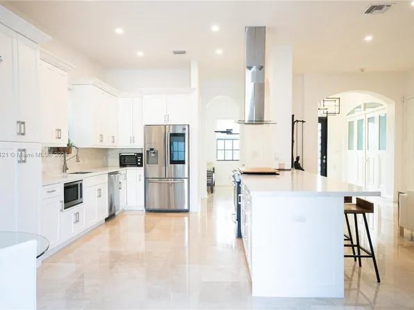 400 NE 11th Ave, Fort Lauderdale, FL 33301