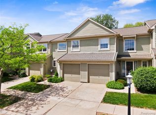 474 Liberty Pointe Dr, Ann Arbor, MI 48103