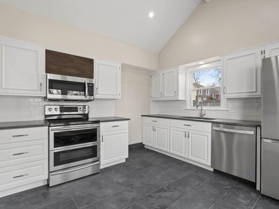 10033 Monrovia St, Lenexa, KS, 66215