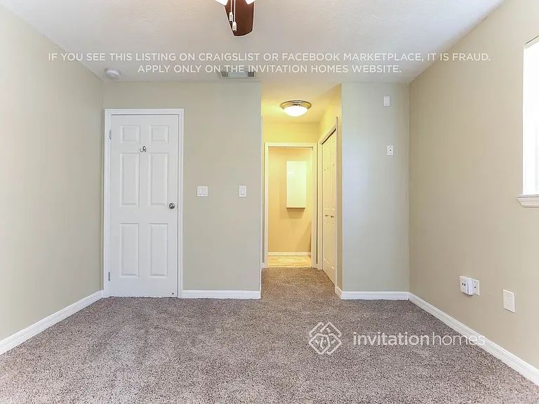 8410 NW 24th Pl — Photo 9