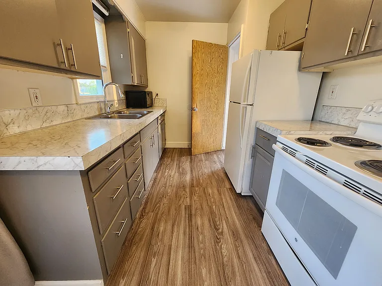 552 Fairmont Ave — Photo 4