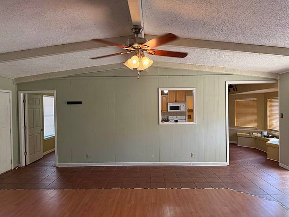 5th image of 2807 Balsam St