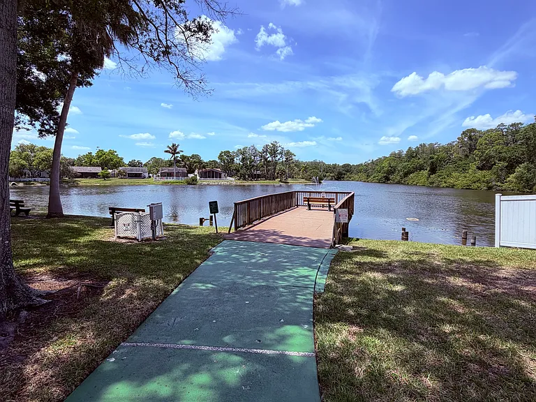 129 Camphor Cir #F — Photo 39