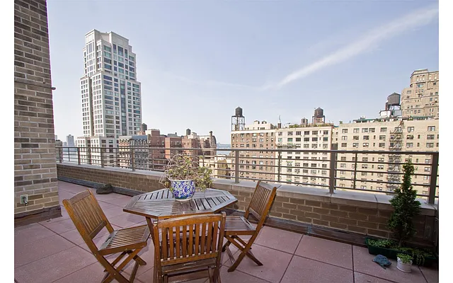 Sold by Douglas Elliman | media 19