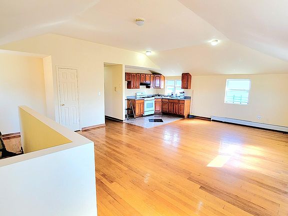 2nd image of 10417 220th St