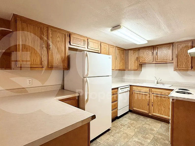 1828 W Tuckey Ln #11 — Photo 3