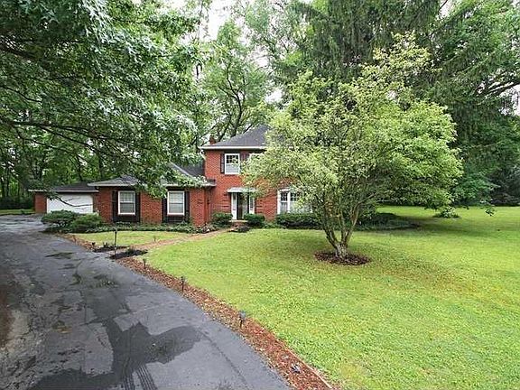 2nd image of 411 Braeside Dr S