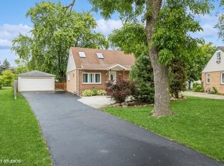 7036 Garden Ln, Bridgeview, IL 60455