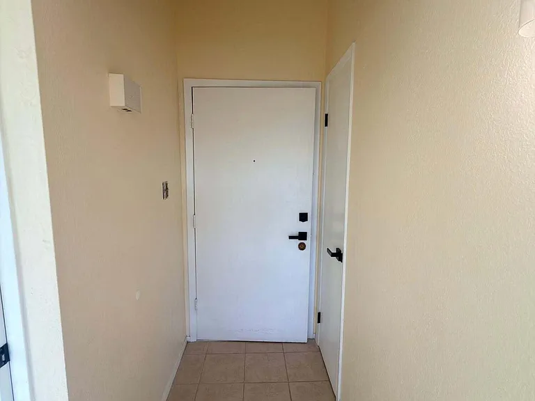 2121 Lake Omega St — Photo 4