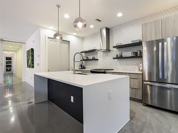 4th image of 5217 Asher Ct