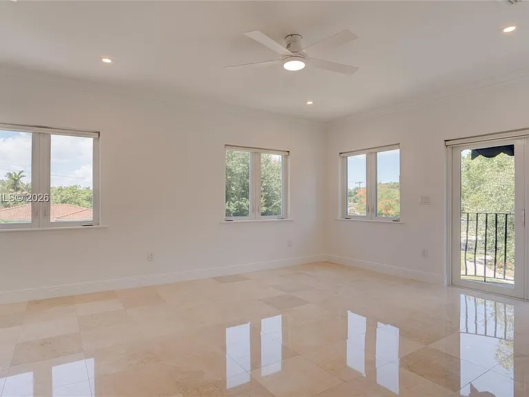 500 SW 51st Ct — Photo 45