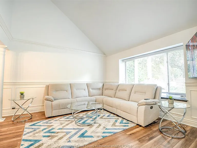 106 Marentette Dr — Photo 5