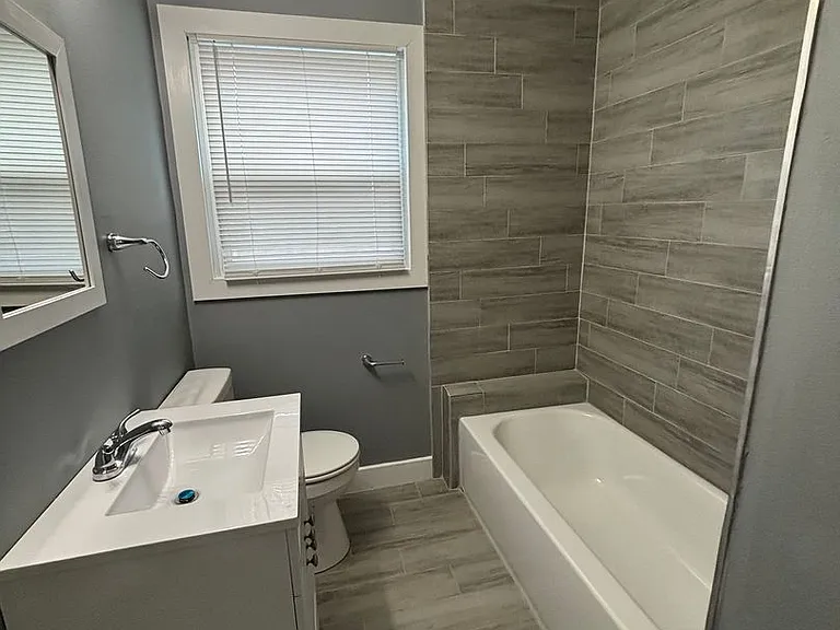 103 E Merrick St — Photo 12