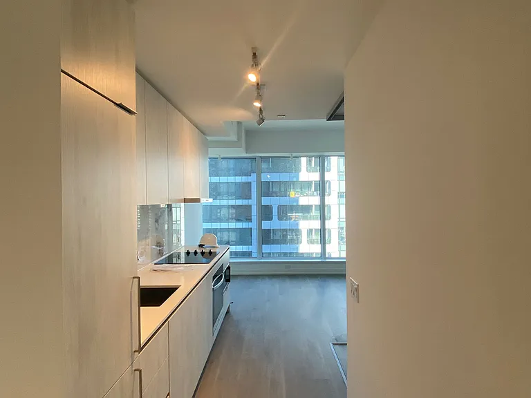 8 Wellesley St W #2606 — Photo 6