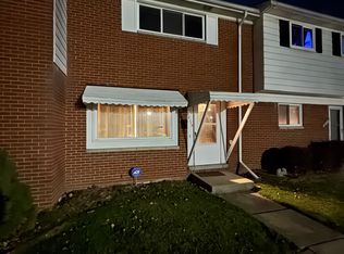 20115 Merle Ct, Clinton Township, MI 48035