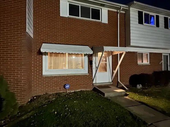20115 Merle Ct, Clinton Township, MI 48035