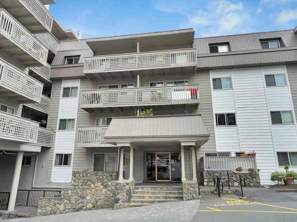 948 Esquimalt Rd #411, Esquimalt, BC V9A 6V3