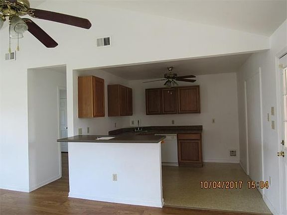 3rd image of 6628 W Laverne St