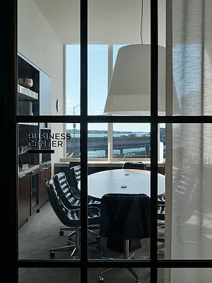 Rented by Extell Marketing Group LLC | media 30