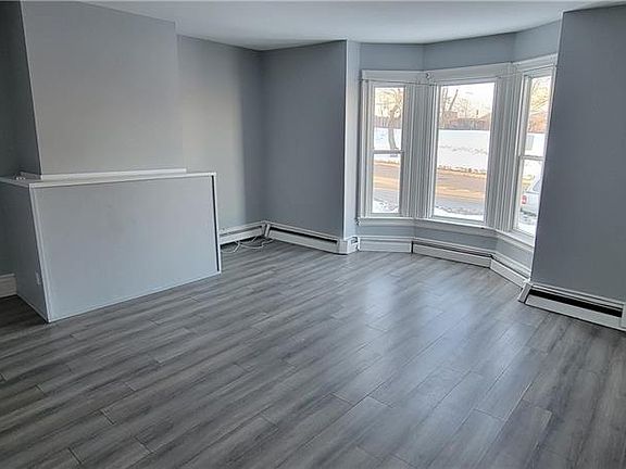 3rd image of 148 Broad St