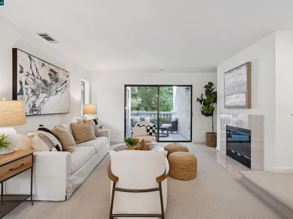 2578 Oak Rd APT 212, Walnut Creek, CA 94597